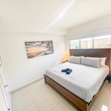Vacay Spot Experience Luna Sky! 65" Tv Bar, Bbq, Shower Massage Jets, Music, Go To Fl Keys Гомстед Екстер'єр фото