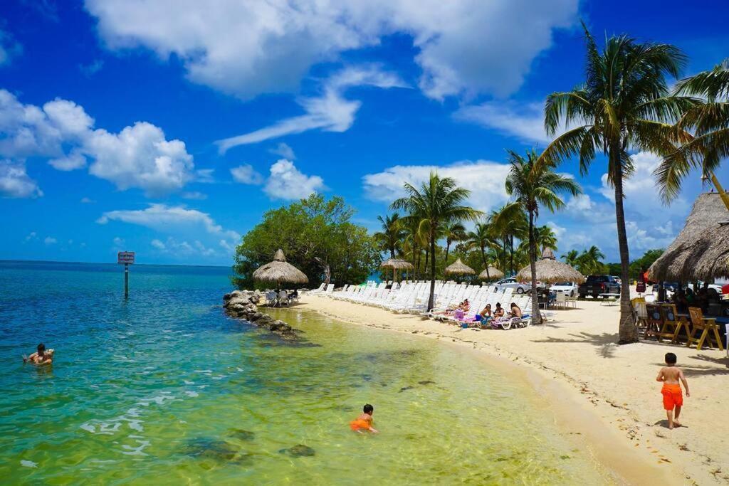 Vacay Spot Experience Luna Sky! 65" Tv Bar, Bbq, Shower Massage Jets, Music, Go To Fl Keys Гомстед Екстер'єр фото