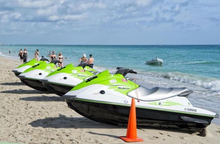Vacay Spot Experience Luna Sky! 65" Tv Bar, Bbq, Shower Massage Jets, Music, Go To Fl Keys Гомстед Екстер'єр фото