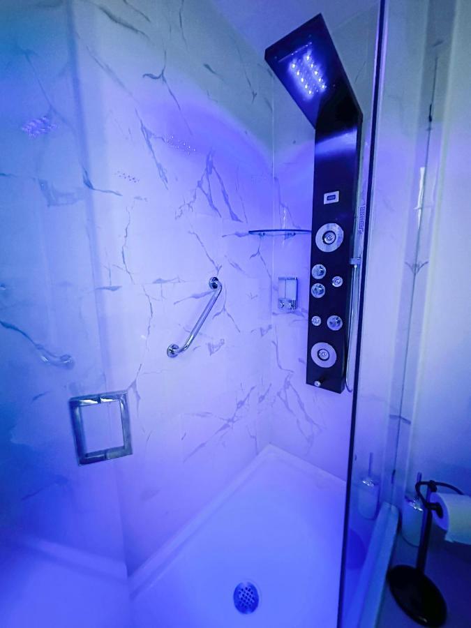 Vacay Spot Experience Luna Sky! 65" Tv Bar, Bbq, Shower Massage Jets, Music, Go To Fl Keys Гомстед Екстер'єр фото