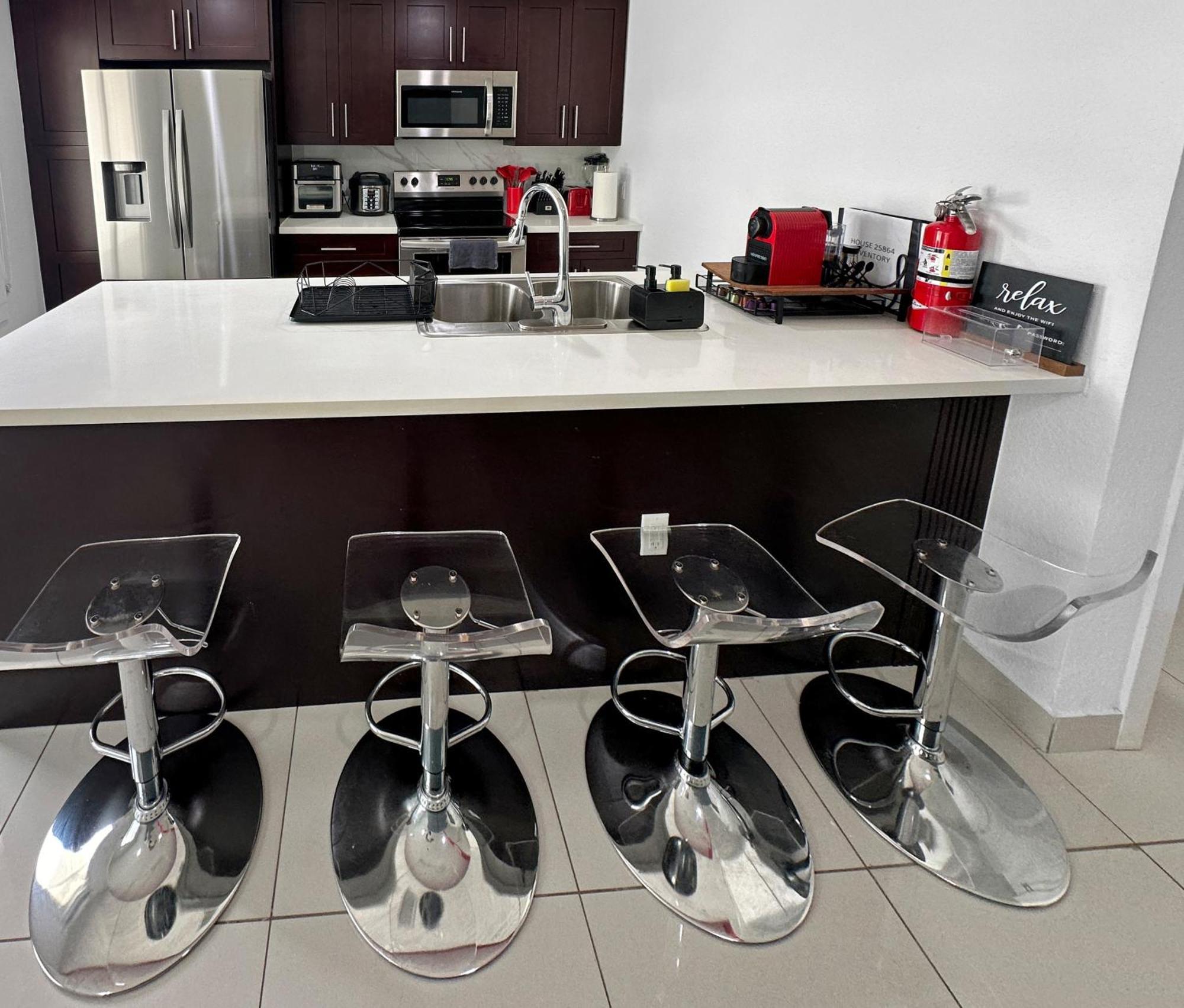 Vacay Spot Experience Luna Sky! 65" Tv Bar, Bbq, Shower Massage Jets, Music, Go To Fl Keys Гомстед Екстер'єр фото