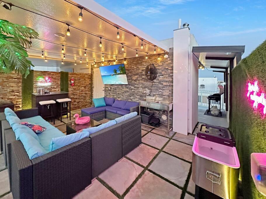 Vacay Spot Experience Luna Sky! 65" Tv Bar, Bbq, Shower Massage Jets, Music, Go To Fl Keys Гомстед Екстер'єр фото