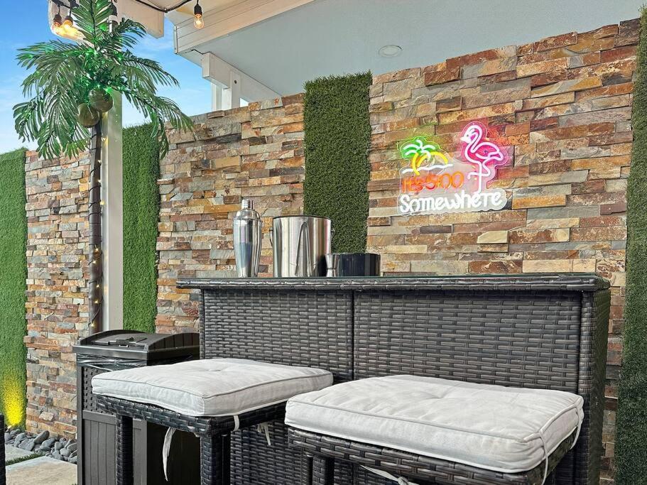 Vacay Spot Experience Luna Sky! 65" Tv Bar, Bbq, Shower Massage Jets, Music, Go To Fl Keys Гомстед Екстер'єр фото